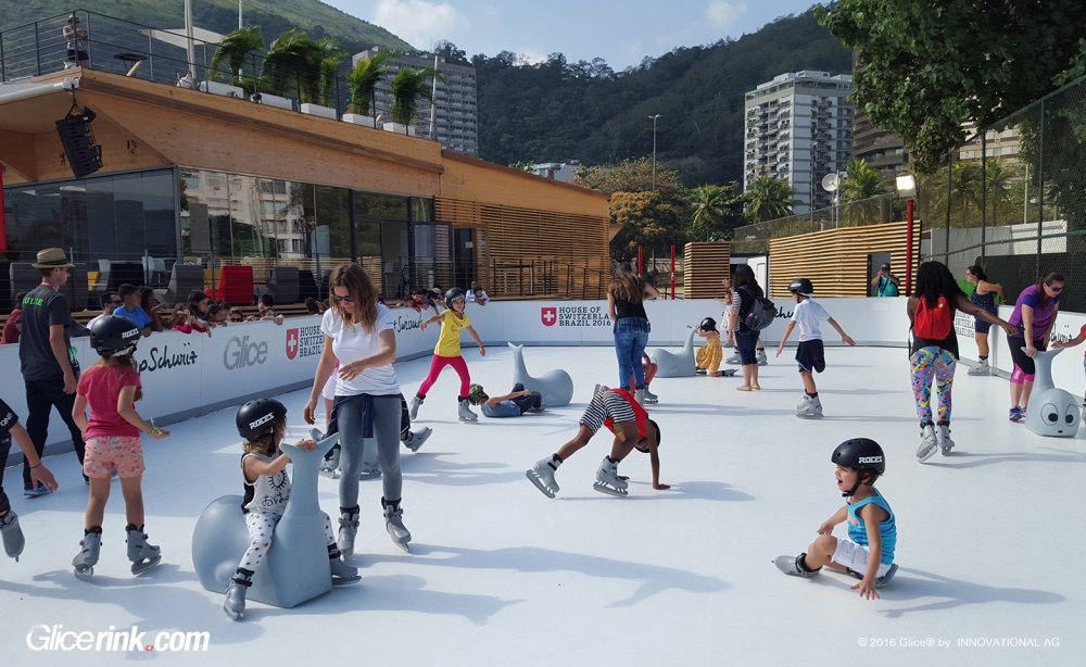 Artificial ice rink